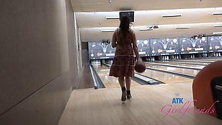 Date time with Zoey Jpeg playing with her hairy oussy in the car and bowling!: Porn