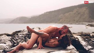 German amateur couple enjoy sensual fuck outdoors at the beach - MyDirtyHobby German amateur sex