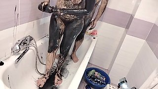 Amateur Couple Takes a Bath, Wife with Hairy Pussy, Big Ass, Big Tits.