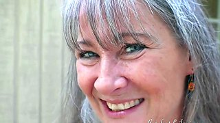 Chubby Mature Shows Off And masturbating