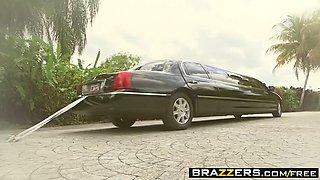 Brazzers - Its A Nice Day For A White Lez Wedding Dolly Litt