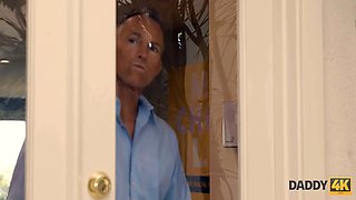 Daddy4k. suspended fellow stretches snatch of son's gf near the swimming pool