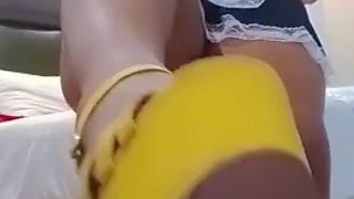 Ebony BBW with thick ass claps her hands and spreads her pussy