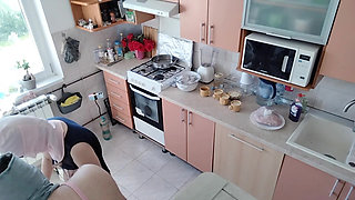 Hot amateur couple having fun in the kitchen. Sexy mom having breakfast in the bedroom, hairy pussy, big tits, big ass.