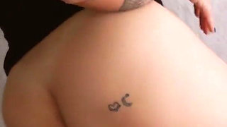 MILF Masturbates with Her Sex Machine Until She Explodes in a Huge Squirt