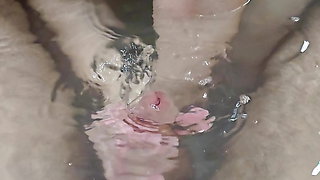 Bath Handjob Ended With HOT Underwater Cumshot! 🌊