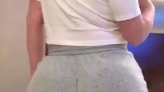 amateur amali2015 flashing ass on live webcam