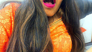 Anal fetish- Big ass desi bhabhi inserting belan in her big Ass, when her husband not in home.