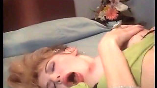 This milf loves taking it up her ass