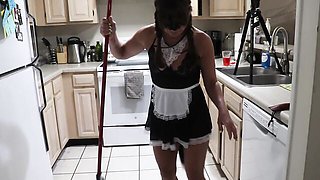 Service's hands and knees smut