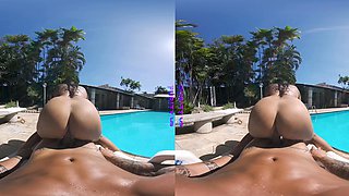 PURITYVR Curvy Latina Maria fucked poolside
