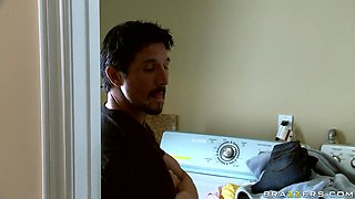 To Affair Is Human... With Savannah Stern, Tommy Gunn - Brazzers