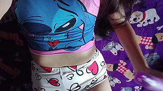 SCHOOLGIRL TOUCHES HER DELICIOUS PUSSY DELICIOUS