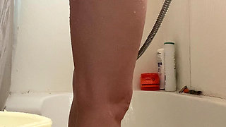 Ahanu Reed Takes a "hot" Shower