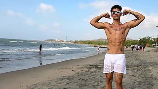 Exclusive latino muscle boy gets handjob his big dick