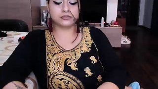 British Indian Preeti Solo Bedroom Masturbate Pussy