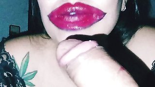 VERY BIG MOUTH SWALLOWS MY WHOLE COCK AND I GIVE HER ALL MY CUM MAQUINASPERFECTAS