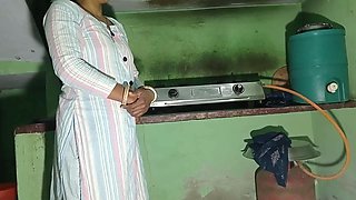 Chubby Big Ass Desi Bhabhi Step Maa Fucked by Harami Devar in Kitchen