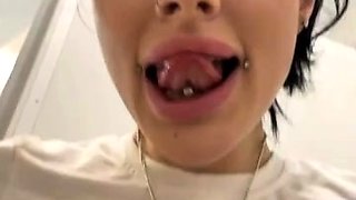 Melissa_crazy pussy and boobs in public