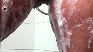 Australian brunette amateurs pussy showering