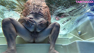 Pool Sex with Your Best Friend's Hot Step-stepmom 4K