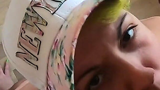 Girlfriend sucks cock at home and swallows cum