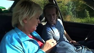 Amateur blonde girlfriend homemade blowjob and handjob