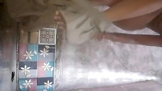 fingering bhabhi full hd desi sexy video funny sexy bhabhi Hindi sexy video kuch sexy