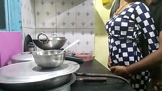 Indian Maid Fucked by Boss in Saree - Clear Hindi Audio - Desi Homemade Sex