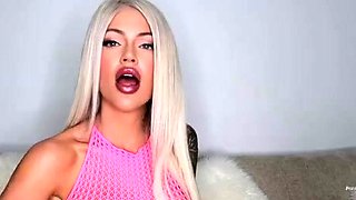 Awesome Big Boobs Blonde Masturbates In The Shower