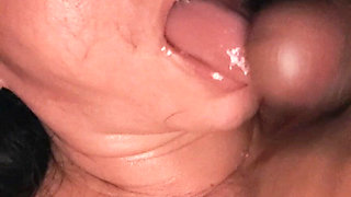 MILF Sucking and Sucking Cock Until It Comes on My Face I Masturbate in My Mouth and Swallow Milk
