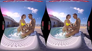 Carolines Hot Vr Outdoor Jacuzzi - Caroline Ardolino