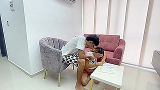 Mientras Mi Linda Hermanastra Ejerce Sus Deberes De La Escuela Yo Me La Follo Sin Parar Y Me Hace Ve