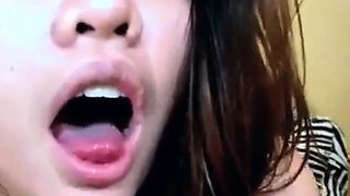 Super Hot Filipina Cougar Babe on Webcam