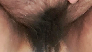 I Drips Urine on Her Pussy Hairs