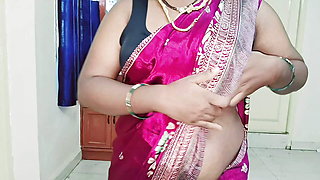 Tamil Couple Desi Aunty wearing Saree sexy Boobs and Big Pennis Blowjob massaging