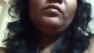 Today Exclusive- Horny Desi Aunty Showing Her Nude Body On Video Call Part 2