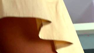 Lizzy Lust - Sexy Nurse