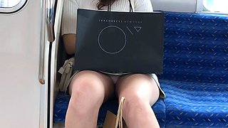 Asian amateurs enjoying sex in public