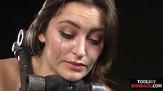 Tied slut pussydestroyed by fuck machine