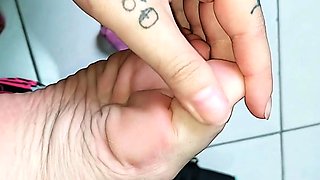 Hot amateur european foot and pantyhose fetish