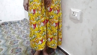Village girl ko Big boobs daba daba kar pela