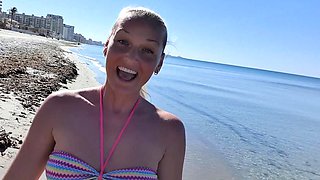 Amateur Outdoor Brunette Masturbates