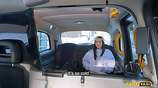 Faux cab fantastic film schoolgirl makes her very own sex tape with a taxi driver