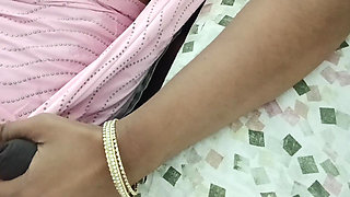 DESI HOT AIR HOSTESS FUCKED BY PASSENGER IN SAREE