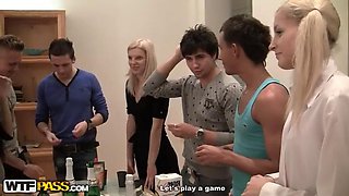 Horny students have wild sex at party