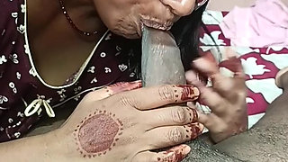 Desi bhabhi ke muh me apna cock diya aur lund ka pani diya
