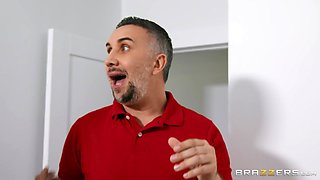 Creampie My Wife With Brandi Love, Keiran Lee, Holly Hotwife - Brazzers