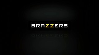 Seducing The Sitter With Luna Star, Keiran Lee, Isis Love - Brazzers
