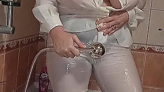 Busines Shower Women